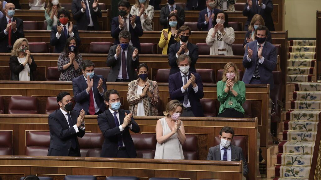 EuropaPress_3801163_lider_pp_pablo_casado_aplaudido_intervencion_sesion_control_gobierno