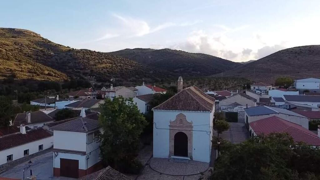 Sin cobertura móvil en 2021 en una pedanía de Granada: “Estamos aislados por no tener una antena de telefonía”