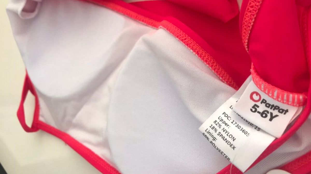 Exigen la retirada de un biquini con relleno para niñas de 5 años que había denunciado una madre gallega Exigen la retirada de un biquini con relleno para niñas de 5 años que había denunciado una madre gallega