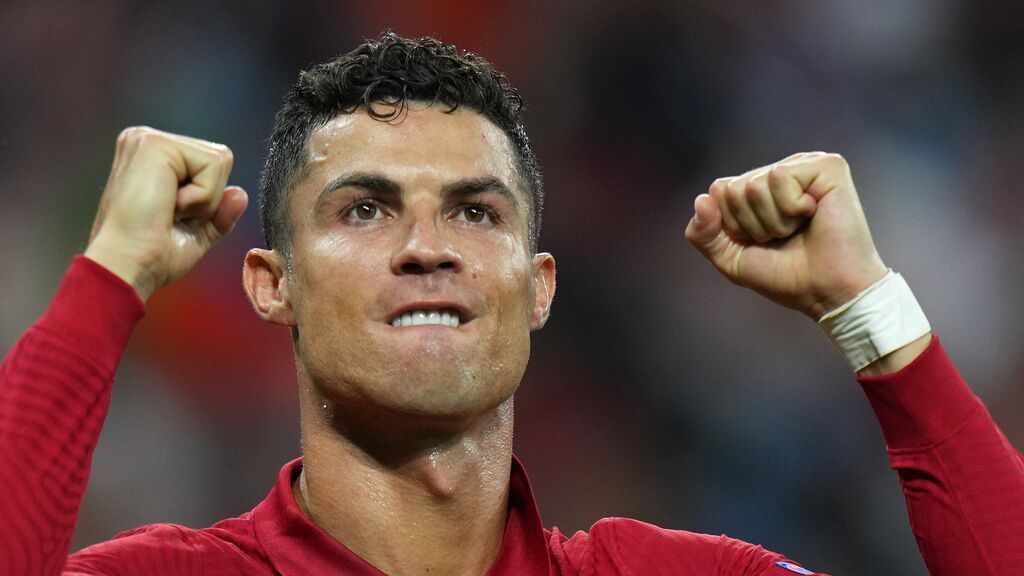 Gol de Cristiano Ronaldo de penalti para empatar el partido ante Portugal
