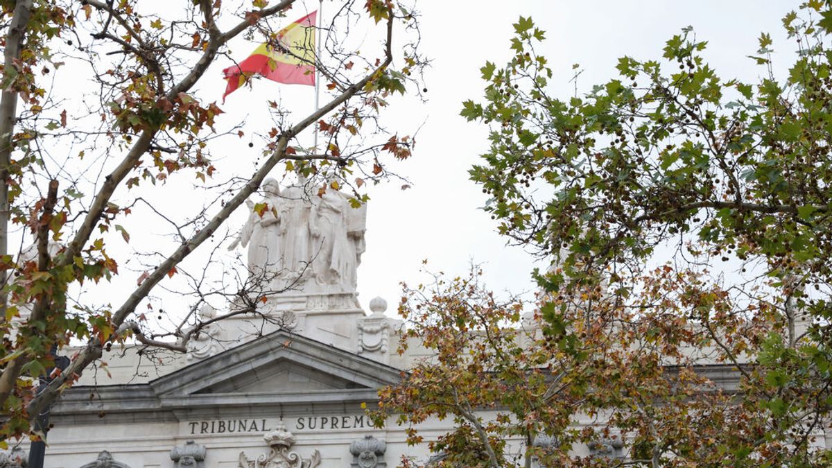 El Supremo ordena a las cárceles la puesta en libertad de los presos del 'procés' El Supremo ordena a las cárceles la puesta en libertad de los presos del 'procés'