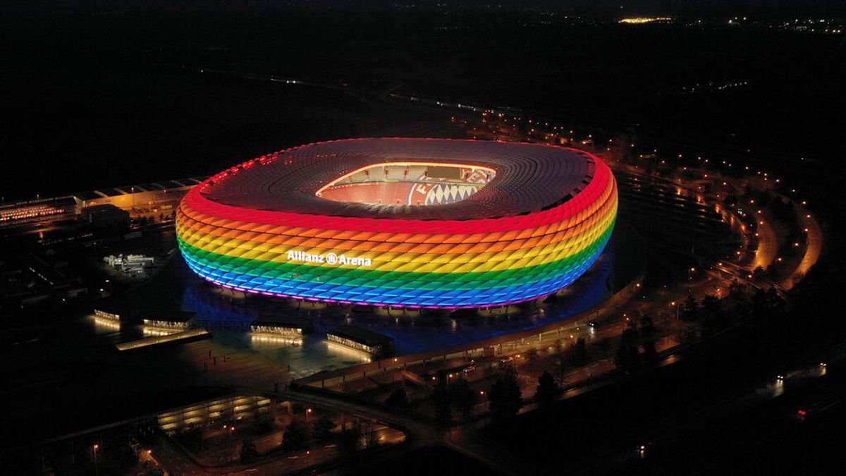 La UEFA provoca una fuerte reacción política al prohibir la bandera arco iris en el Allianz Arena de Múnich La UEFA provoca una fuerte reacción política al prohibir la bandera arco iris en el Allianz Arena de Múnich
