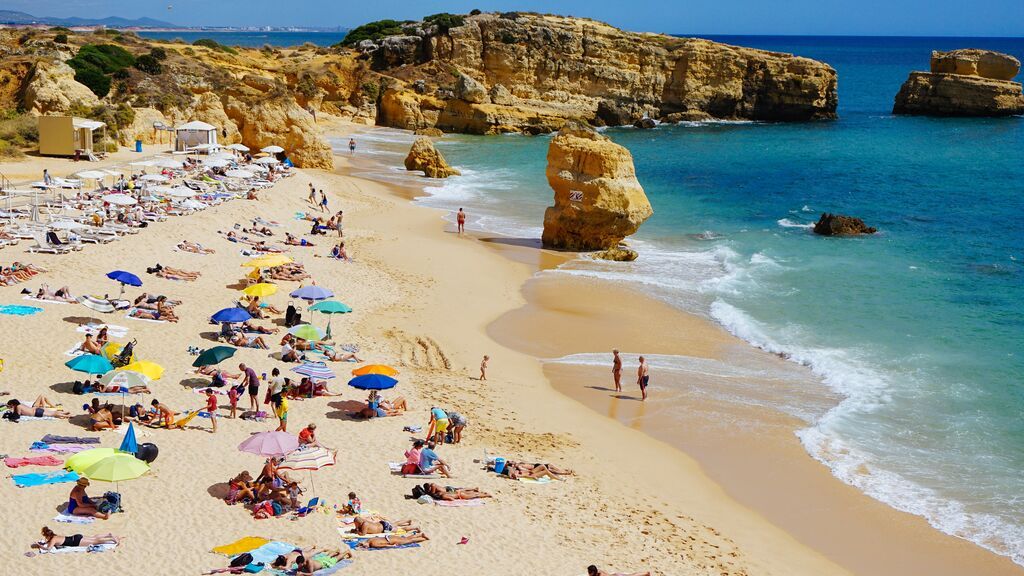 En coche y a entornos naturales: ¿cómo serán las vacaciones de los españoles en el segundo verano pandémico?