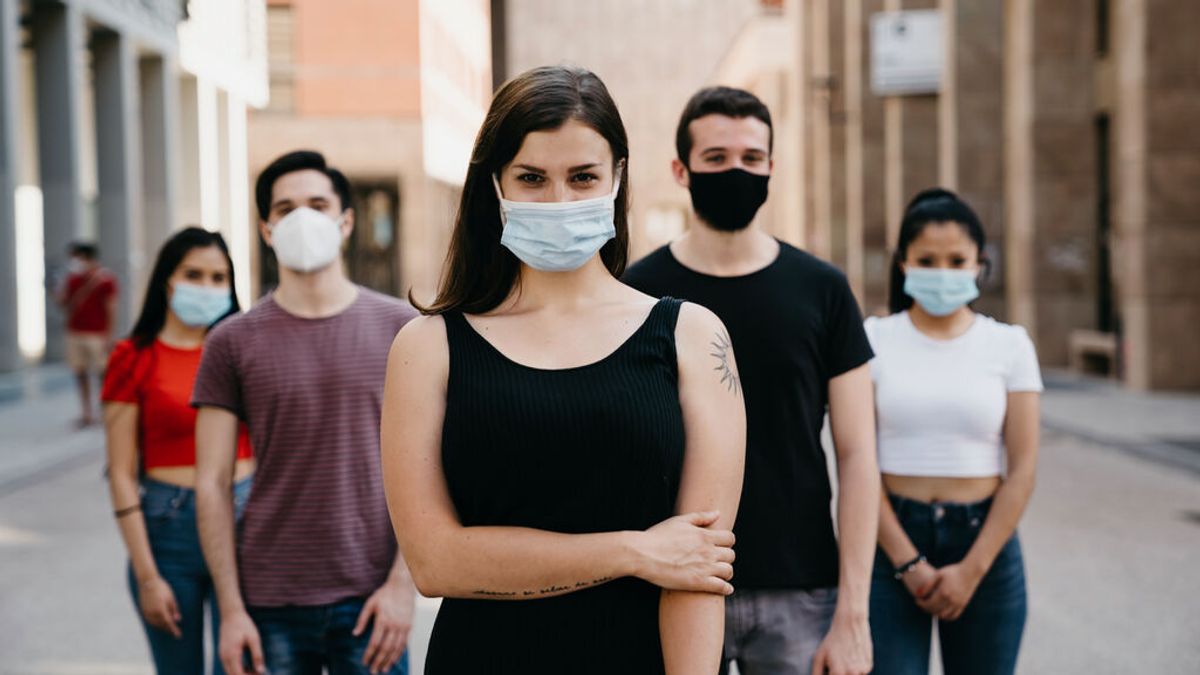 Guía para no perderse con la nueva normativa de mascarillas: dónde hay que llevarla y dónde no Guía para no perderse con la nueva normativa de mascarillas: dónde hay que llevarla y dónde no