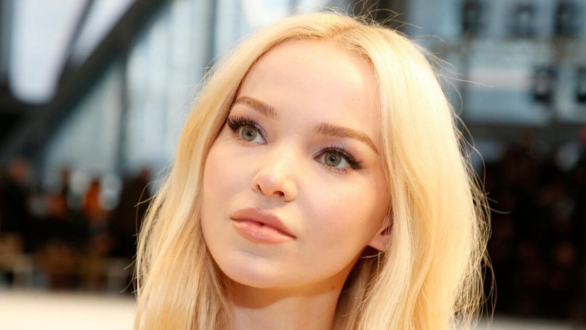 Estrella de la factoría Disney y bisexual declarada. Así es Dove Cameron,  el último referente queer