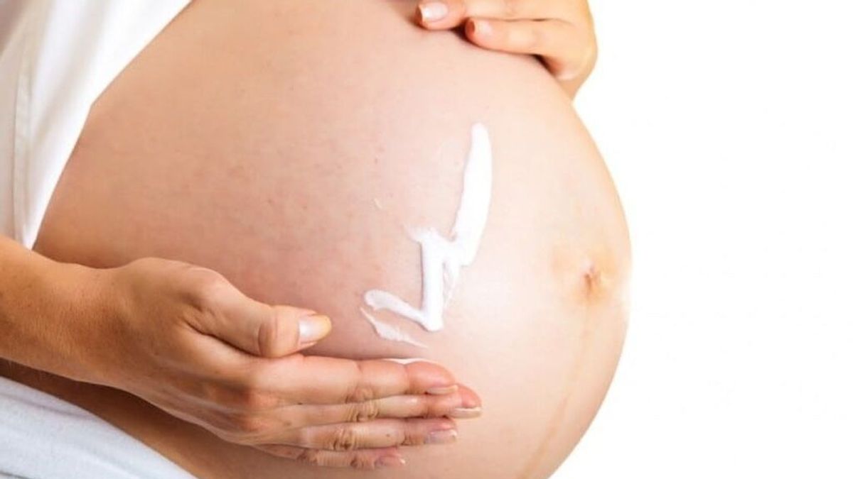 La piel puede resecarse durante el embarazo: cómo hacer que luzca hidratada y brillante durante más tiempo.