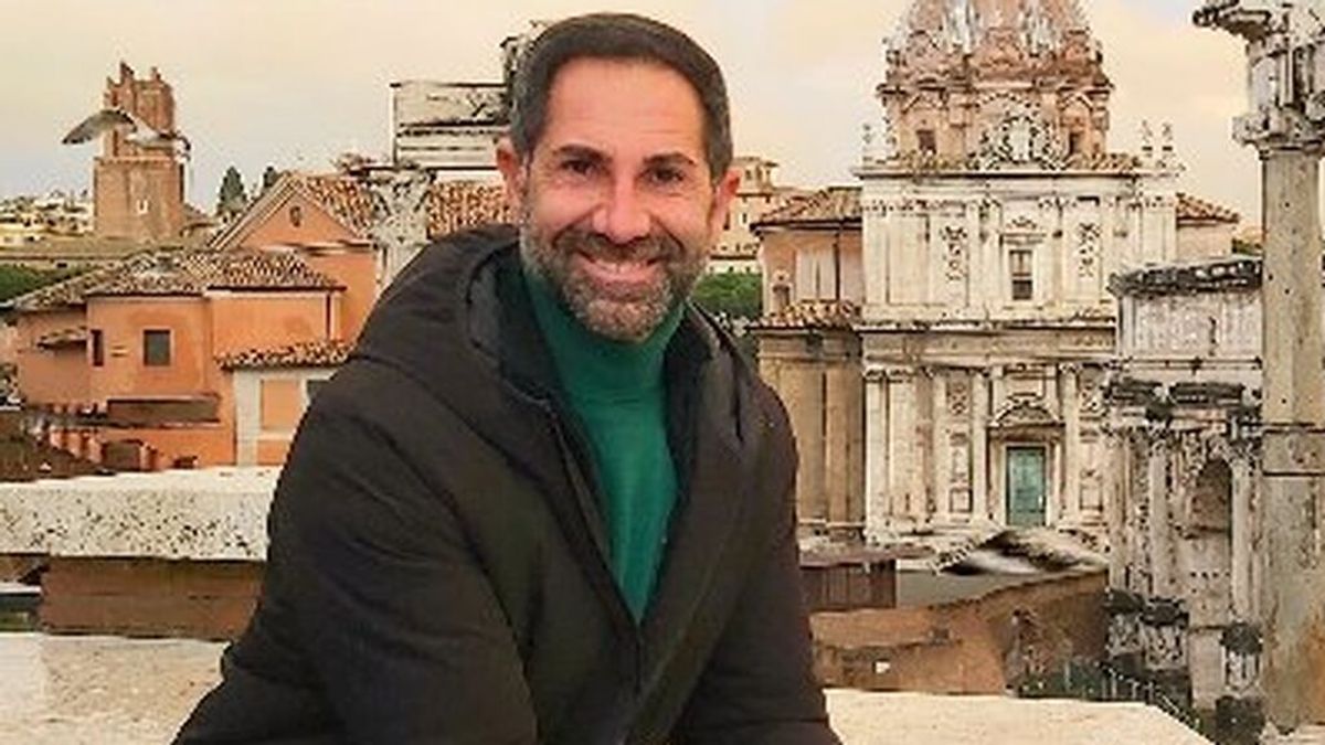 Un periodista italiano encuentra vivo a un niño cuya desaparición fue a cubrir para la RAI Un periodista italiano encuentra vivo a un niño cuya desaparición fue a cubrir para la RAI