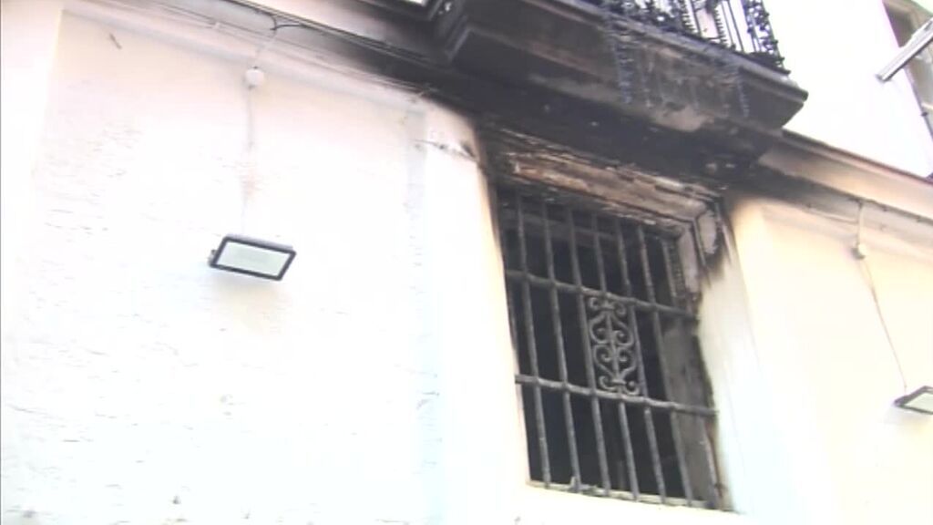 Muere un hombre al incendiarse su casa en Cádiz
