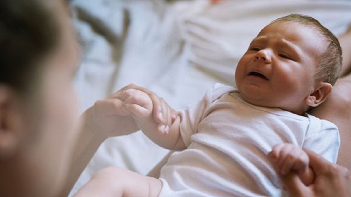 Disquecia del lactante o por qué tu bebé se pone rojo y hace mucha fuerza al hacer caca: en qué consiste esta complicación.