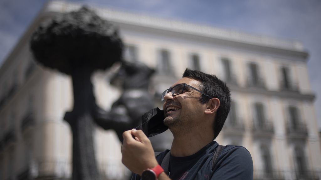 Los españoles viven el primer día sin mascarilla en el exterior desde que se impusiese su uso