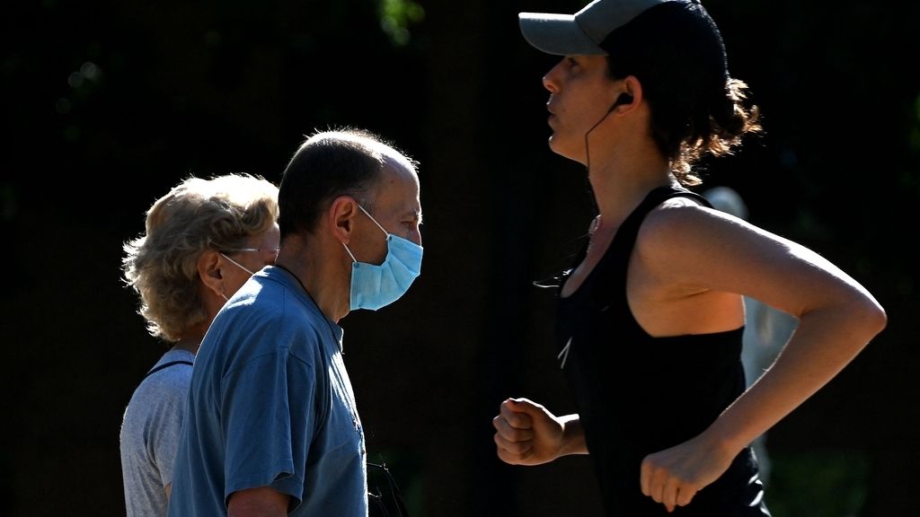 Los españoles viven el primer día sin mascarilla en el exterior desde que se impusiese su uso