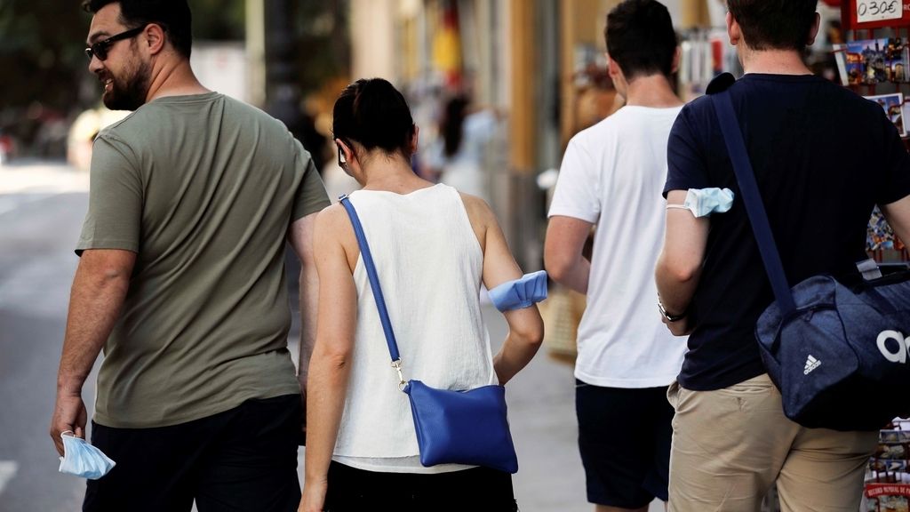 Los españoles viven el primer día sin mascarilla en el exterior desde que se impusiese su uso