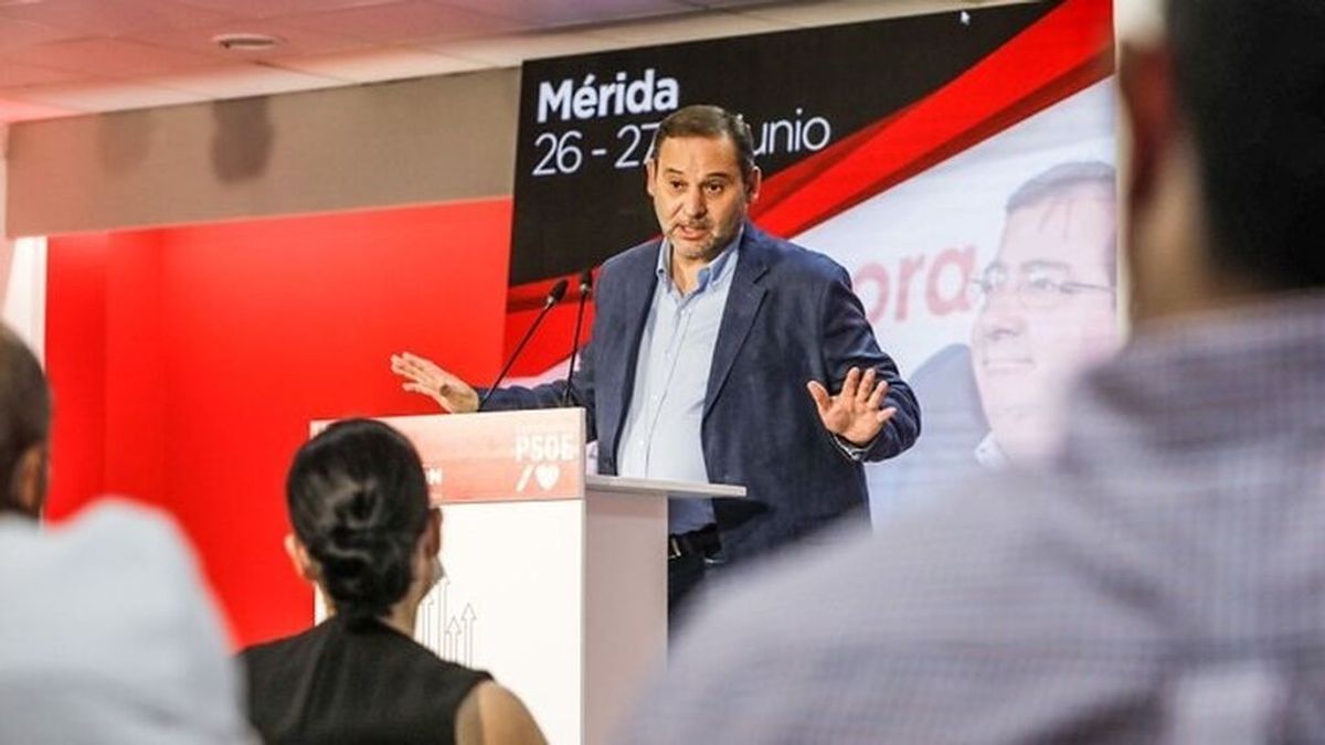 Ábalos afirma que os presos del 'procés' hacen "más mal en la cárcel que fuera" Ábalos afirma que os presos del 'procés' hacen "más mal en la cárcel que fuera"