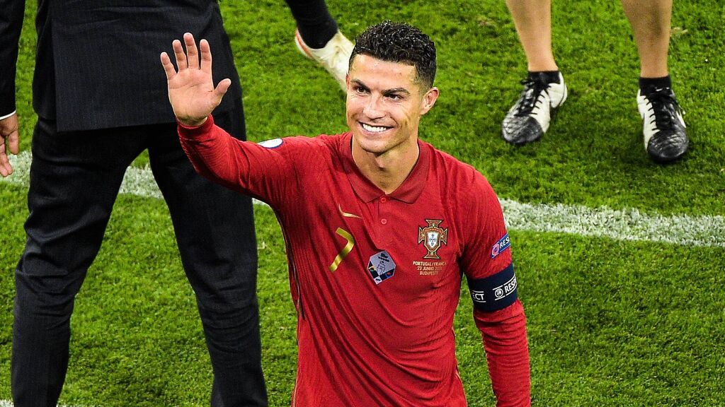 Ronaldo, preocupado por el estado del césped en La Cartuja