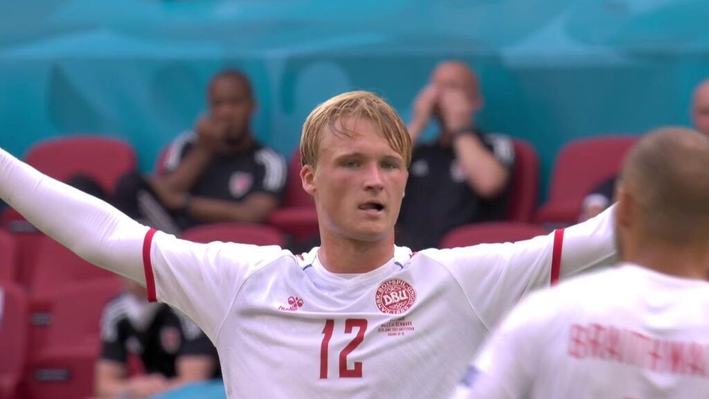 Gol de Kasper Dolberg en el Gales - Dinamarca (0-1)