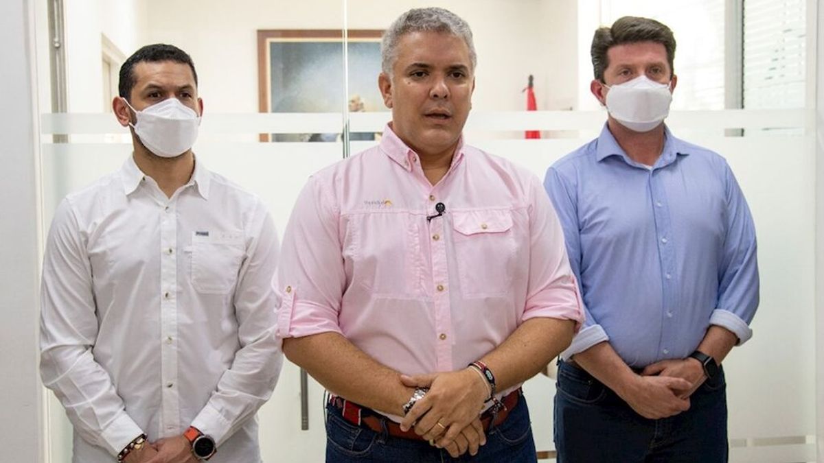 El presidente de Colombia, Iván Duque, escapa ileso de un ataque a tiros contra su helicóptero El presidente de Colombia, Iván Duque, escapa ileso de un ataque a tiros contra su helicóptero