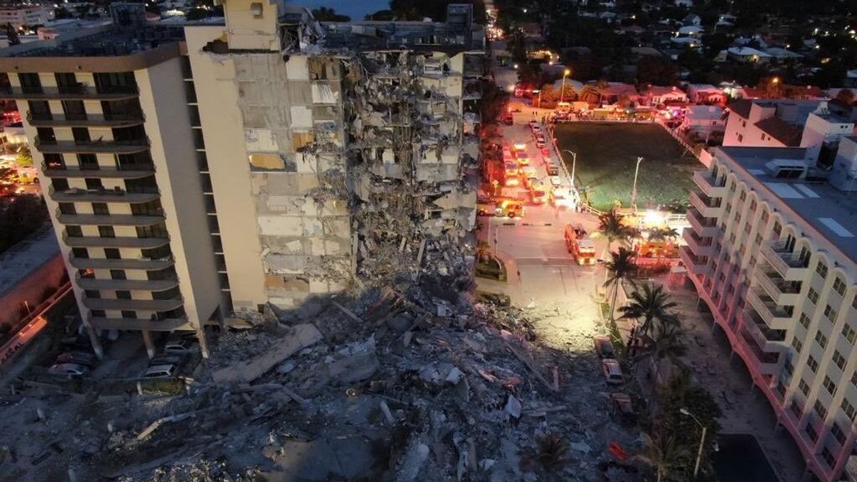 Aumentan a cinco los muertos tras el derrumbe de un edificio en Miami y aún hay 156 desaparecidos