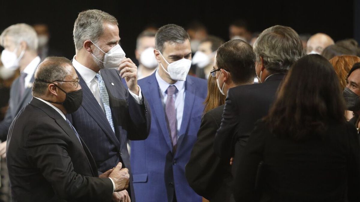 Felipe VI accede al MWC sin problemas con las tímidas protestas de los CDR en el exterior Felipe VI accede al MWC sin problemas con las tímidas protestas de los CDR en el exterior