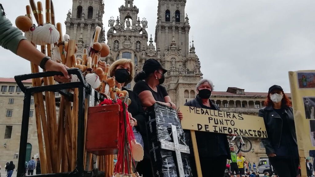 Las ‘medalleiras’ serán expulsadas de la Catedral de Santiago: “Nos destierran porque no somos estéticas”