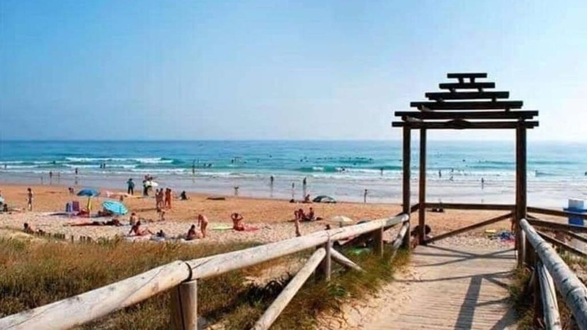 Las cien playas y piscinas de Andalucía libres de humo Las cien playas y piscinas de Andalucía libres de humo