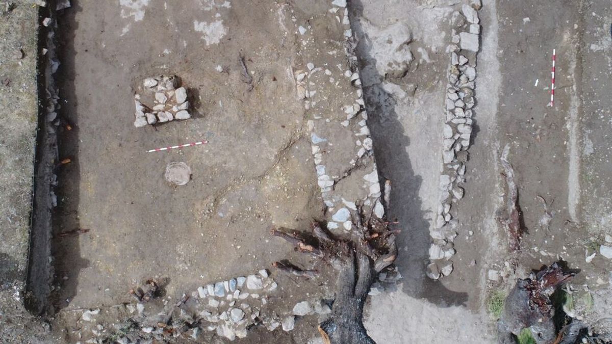 Investigadores de la Universidad de Granada recuperan el Fuerte de Juviles, el castillo más grande de la Alpujarra Investigadores de la Universidad de Granada recuperan el Fuerte de Juviles, el castillo más grande de la Alpujarra