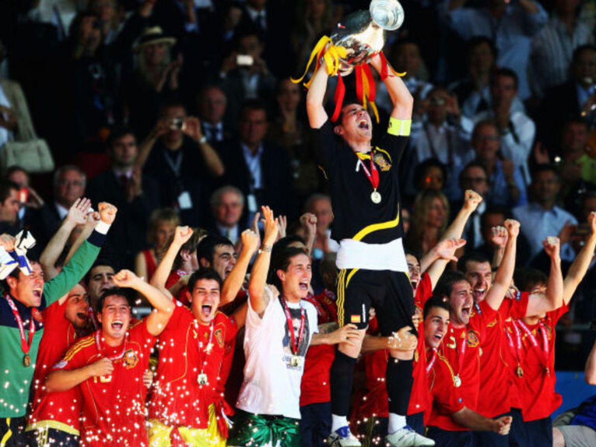 La selección española su segunda Eurocopa hoy, 13 años –