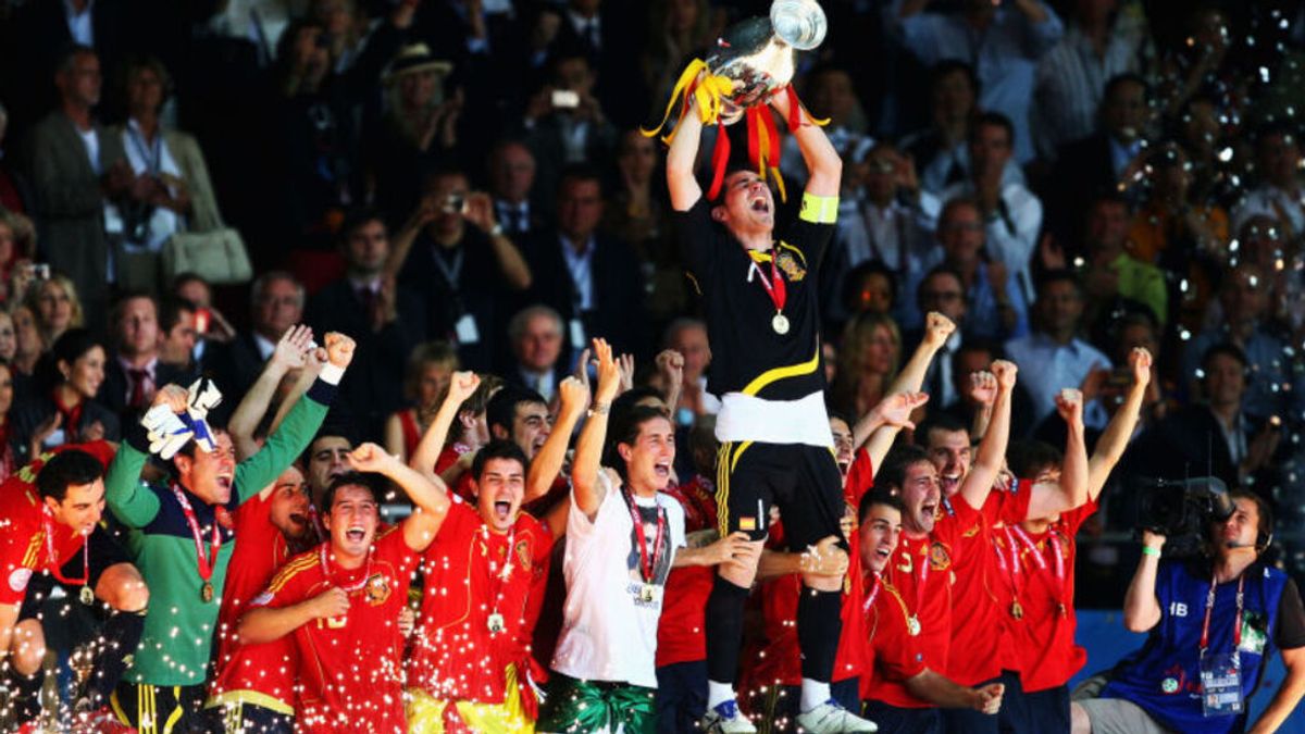 La selección española su segunda Eurocopa hoy, hace años –