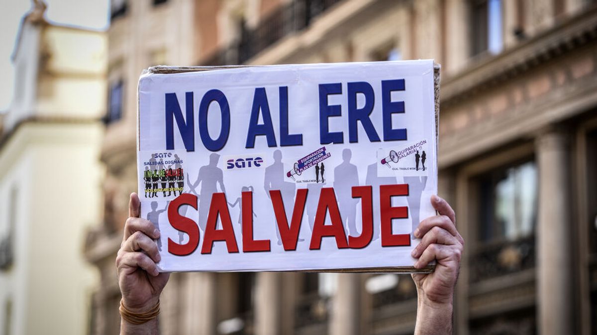 CaixaBank rebaja hasta 6.452 los despidos por ERE y busca bajas voluntarias CaixaBank rebaja hasta 6.452 los despidos por ERE y busca bajas voluntarias