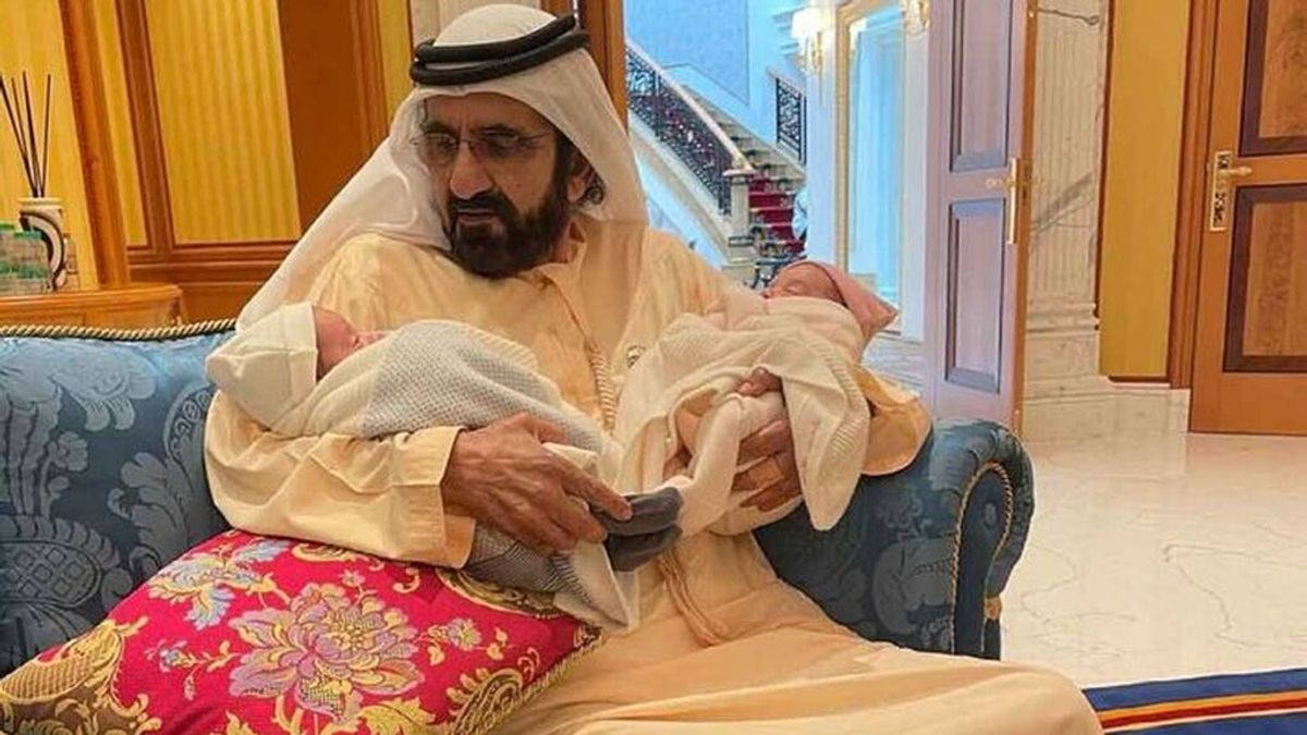 La tierna imagen del jeque Sheikh Mohammed Bin Rashid con sus nietos gemelos
