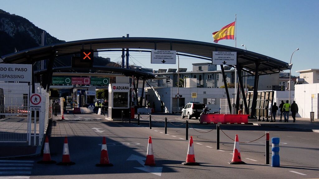 La frontera entre La Línea de la Concepción y Gibraltar