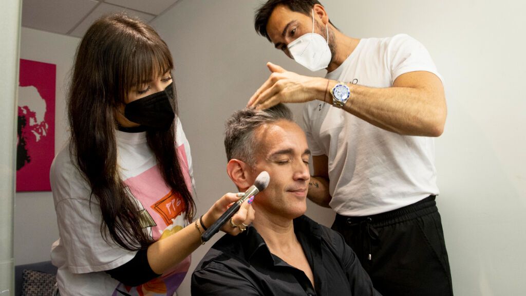 Josep Ferré preparándose en maquillaje para una caracterización