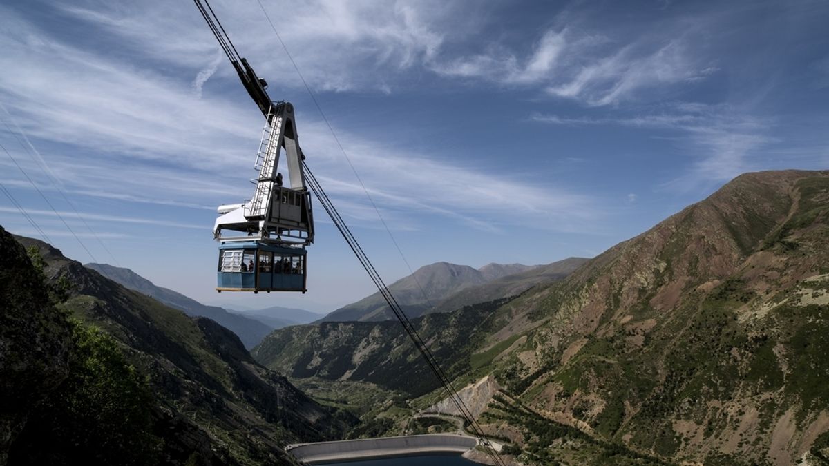 El teleférico de la Vall Fosca (Lleida) inicia la temporada de verano este viernes El teleférico de la Vall Fosca (Lleida) inicia la temporada de verano este viernes