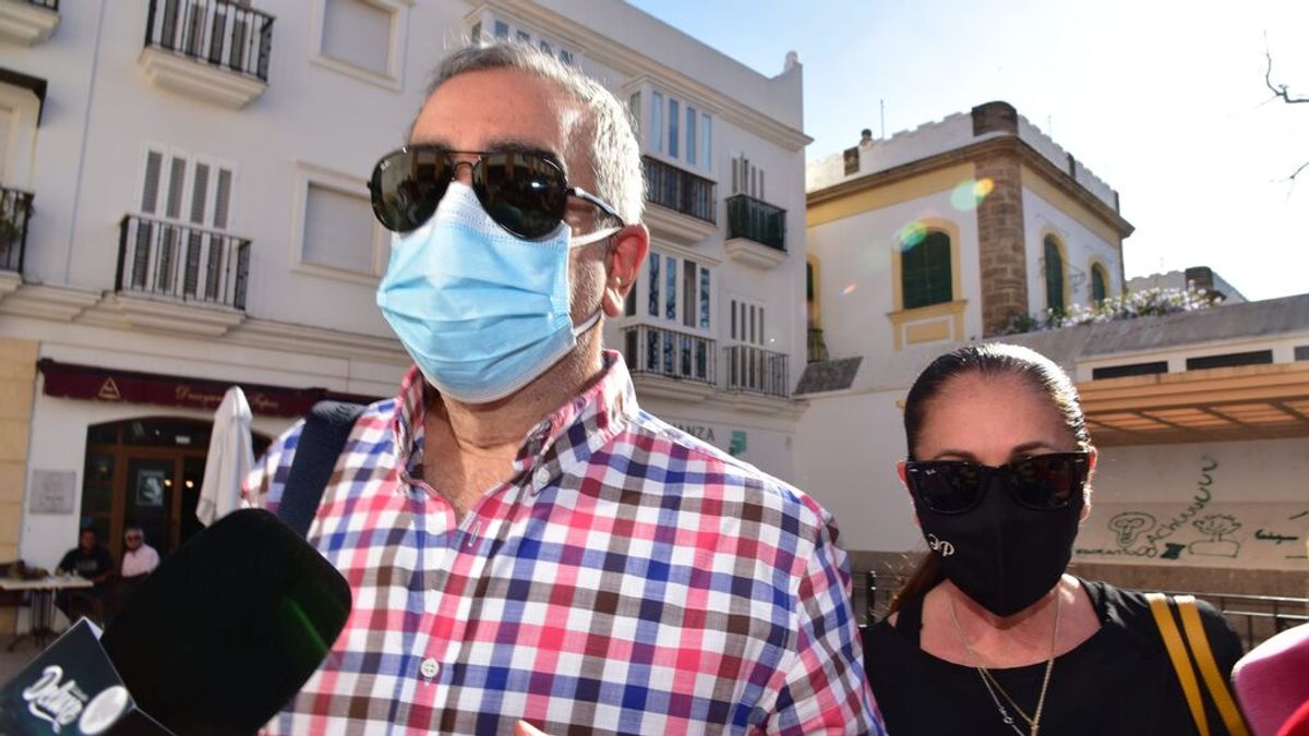 Isabel Pantoja se posiciona junto a su hermano Agustín en el juicio contra su hijo Kiko Rivera Isabel Pantoja se posiciona junto a su hermano Agustín en el juicio contra su hijo Kiko Rivera