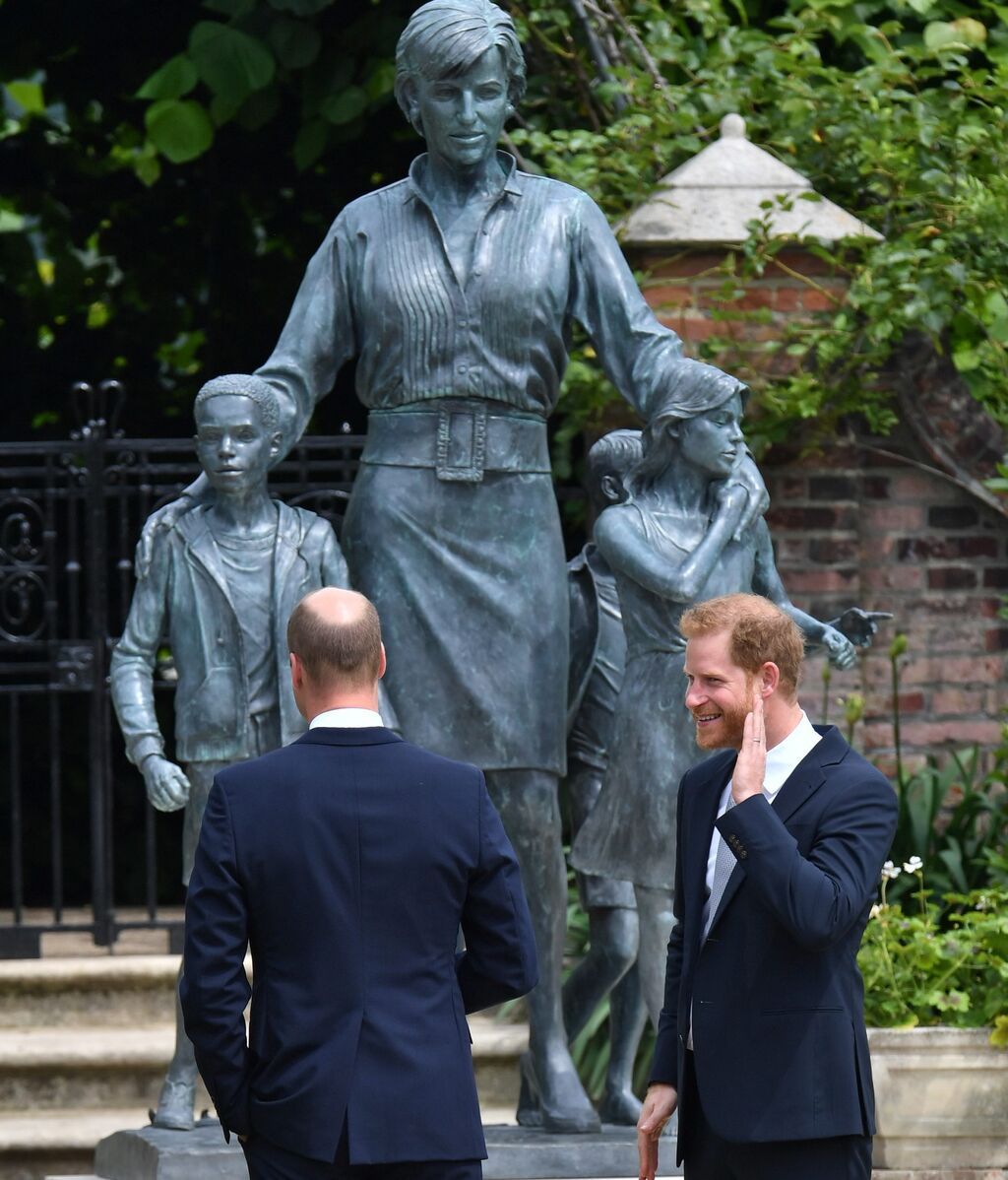 Así es la estatua de la princesa de Gales