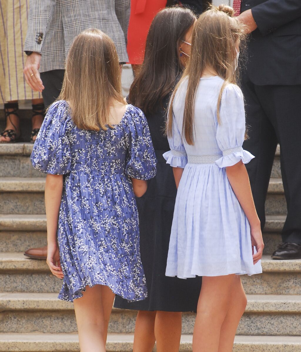 Letizia, Felipe, Sofía y Leonor, conjuntados de azul para la ocasión