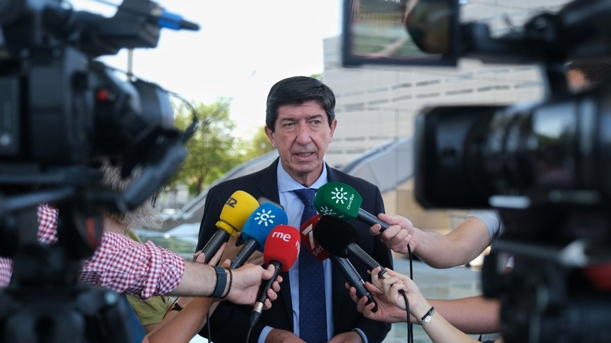 Marín subraya que las hospitalaciones "son lo que más nos preocupa y hoy hemos bajado" Marín subraya que las hospitalaciones "son lo que más nos preocupa y hoy hemos bajado"