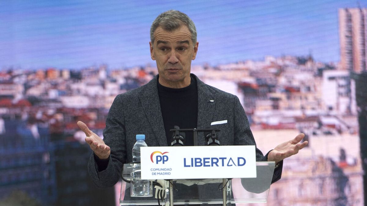 Los diez errores ortográficos de Toni Cantó en menos de una semana: del mal uso de las comas al 'cruzemos' Los diez errores ortográficos de Toni Cantó en menos de una semana: del mal uso de las comas al 'cruzemos'