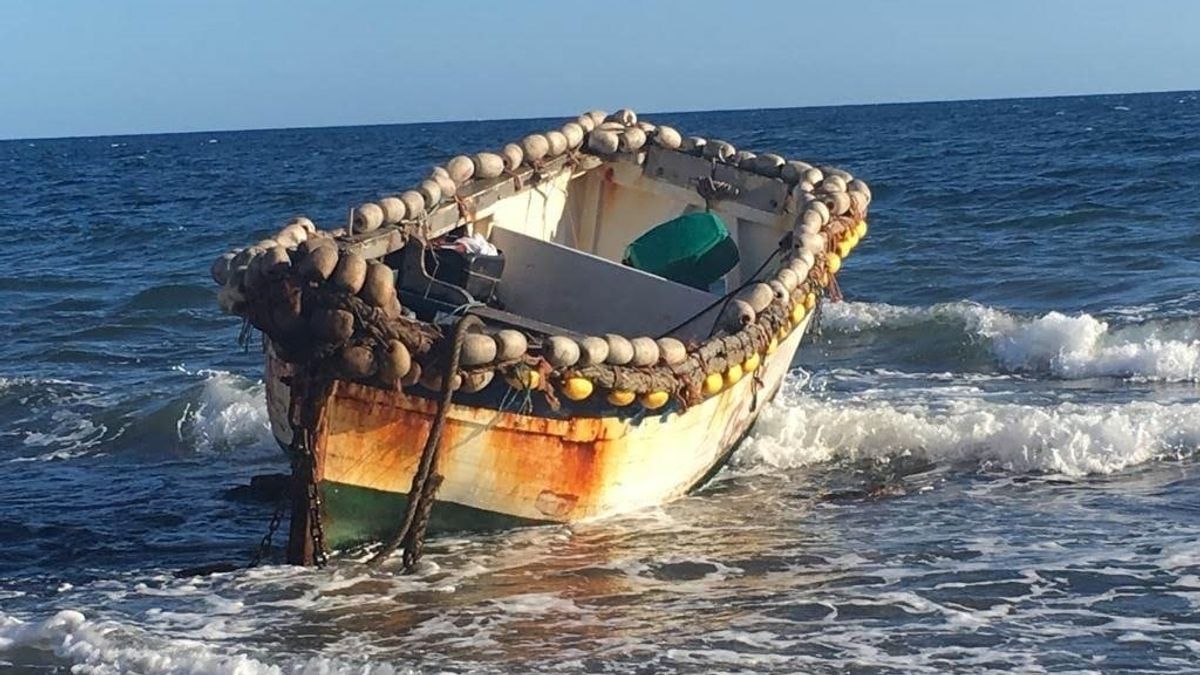 Rescatados 32 migrantes en dos embarcaciones tipo patera en aguas del archipiélago de Cabrera Rescatados 32 migrantes en dos embarcaciones tipo patera en aguas del archipiélago de Cabrera