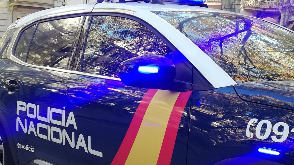 Detenido un joven de 23 años en Palma por abusar de una niña de 8 años y obligarla a ver pornografía Detenido un joven de 23 años en Palma por abusar de una niña de 8 años y obligarla a ver pornografía