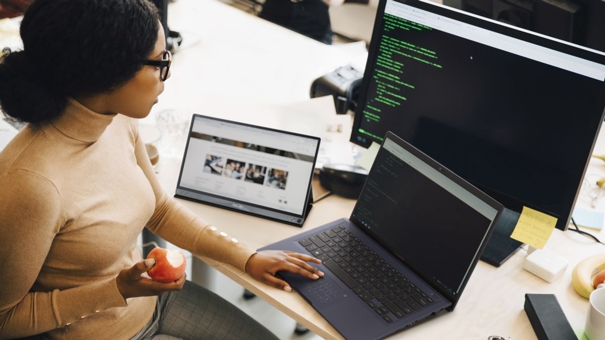 Las empresas aprenden a valorar con la pandemia qué necesitan en un PC: el 63% prioriza especificaciones y rendimiento Las empresas aprenden a valorar con la pandemia qué necesitan en un PC: el 63% prioriza especificaciones y rendimiento