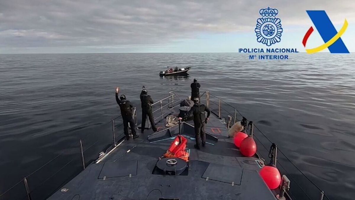 Un testigo protegido narró la muerte de 'El Nene', el mítico narco del Estrecho: “Esperaron a que se desangrara y lo ataron a un ancla” Un testigo protegido narró la muerte de 'El Nene', el mítico narco del Estrecho: “Esperaron a que se desangrara y lo ataron a un ancla”