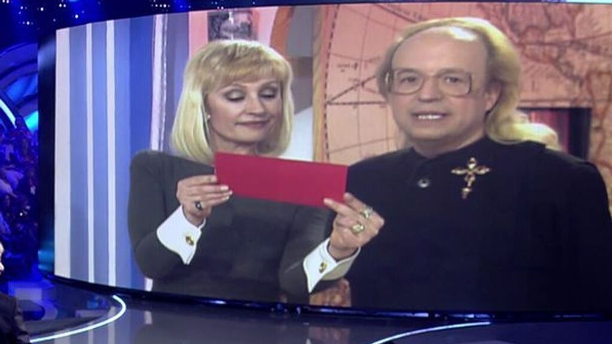Raffaella Carrá con Rappel, en 'Volverte a ver' (2018) Raffaella Carrá con Rappel, en 'Volverte a ver' (2018)