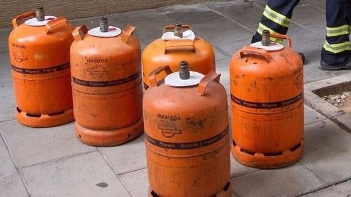 El abandono de botellas de butano en Ceuta preocupa a los bomberos El abandono de botellas de butano en Ceuta preocupa a los bomberos