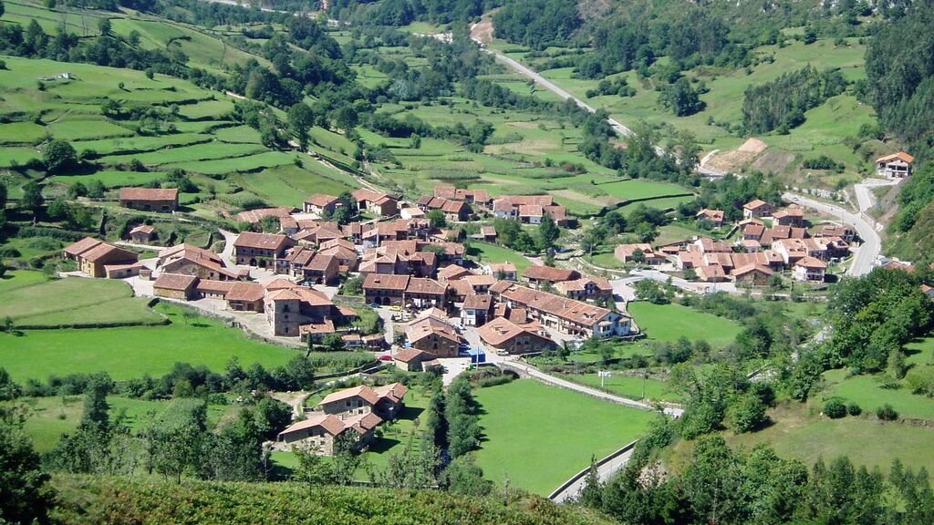 Carmona_(Cantabria) wiki