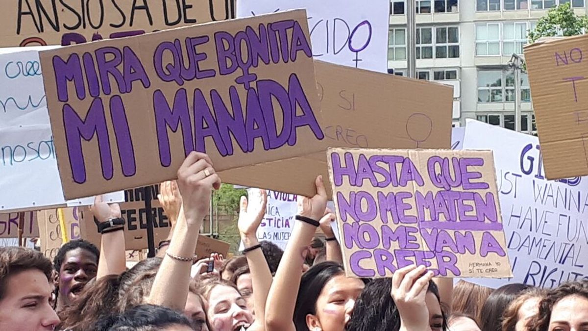 La Ley del 'sí es sí' no endurece las penas, penaliza el proxenetismo y persigue el acoso callejero La Ley del 'sí es sí' no endurece las penas, penaliza el proxenetismo y persigue el acoso callejero
