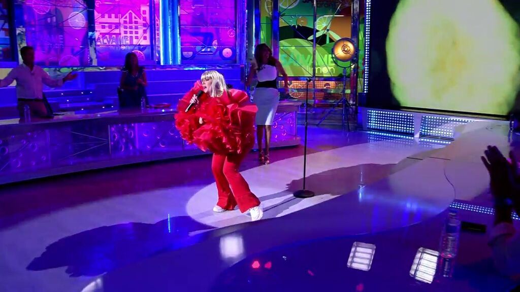Anabel Pantoja baila en el plató de 'Sálvame'