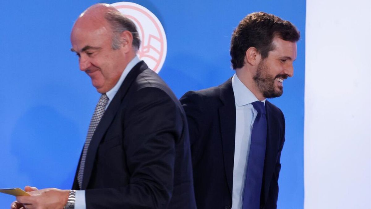 Casado promete tener ya preparadas "leyes escritas" para "desfibrilar" España para cuando llegue al Gobierno Casado promete tener ya preparadas "leyes escritas" para "desfibrilar" España para cuando llegue al Gobierno