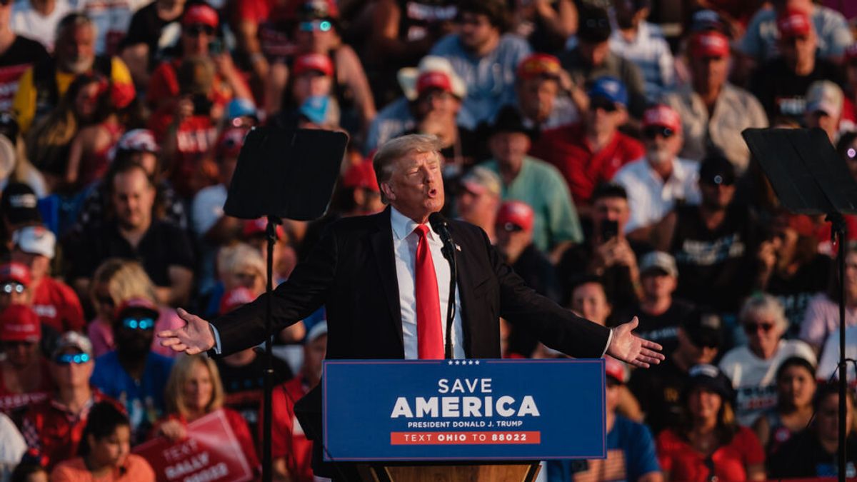 Trump anuncia que demandará a Facebook y Twitter por ser expulsado de sus plataformas Trump anuncia que demandará a Facebook y Twitter por ser expulsado de sus plataformas
