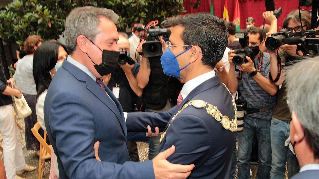 Espadas felicita alclde de granada EFE