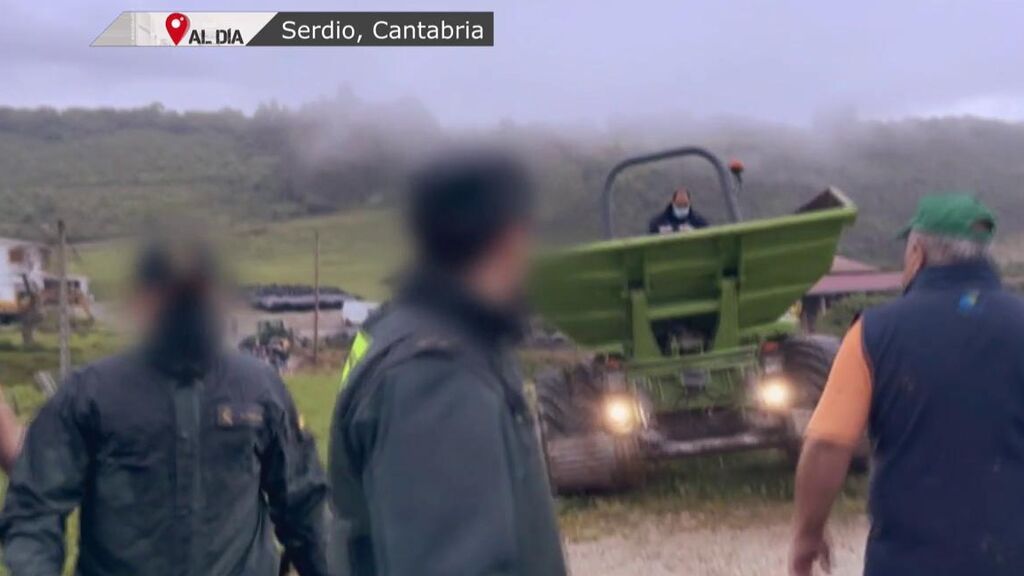 Imágenes impactantes del enfrentamiento de los vecinos de Serdio con la Guardia Civil